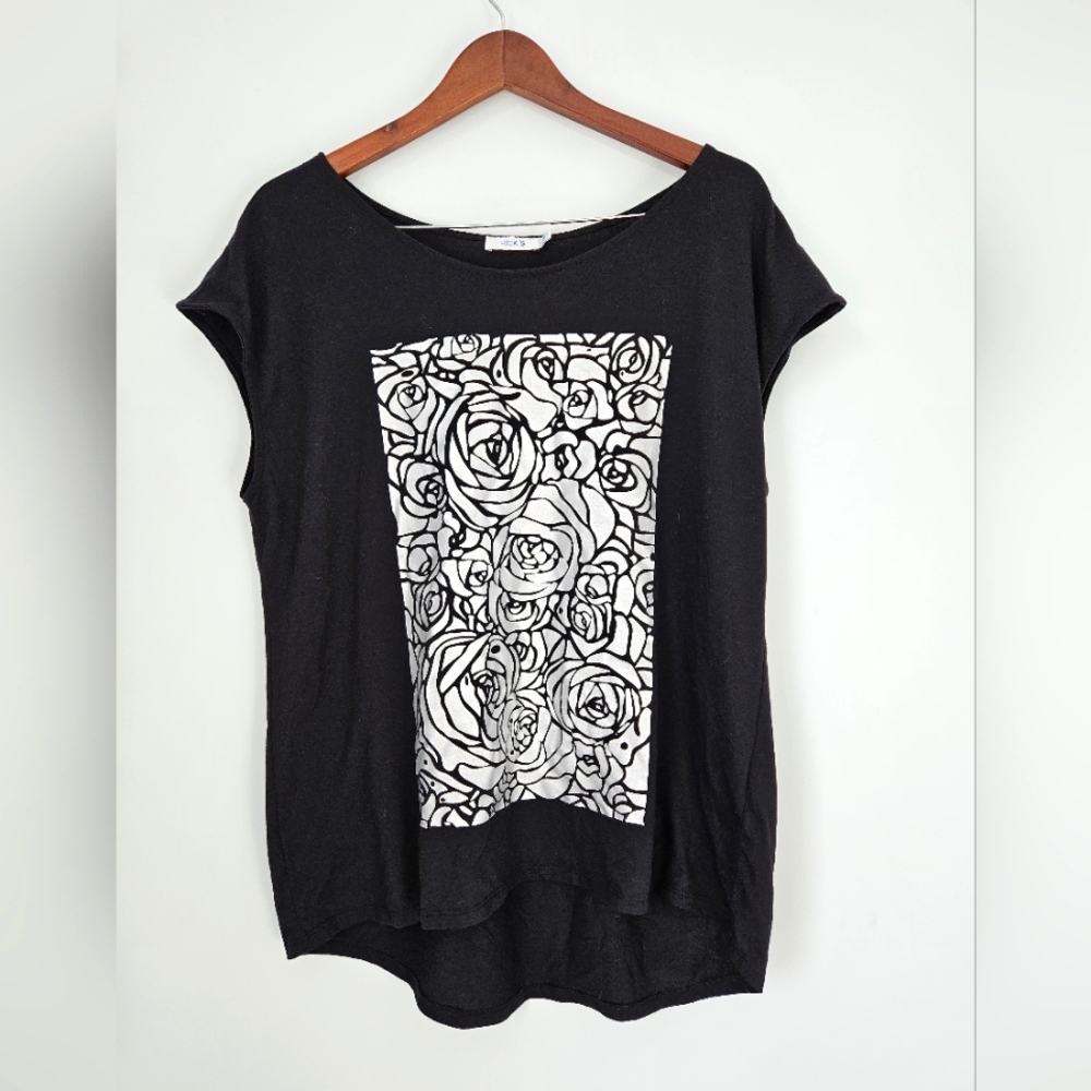 Ricki's Rose Cap Sleeve Tee - Size US XL